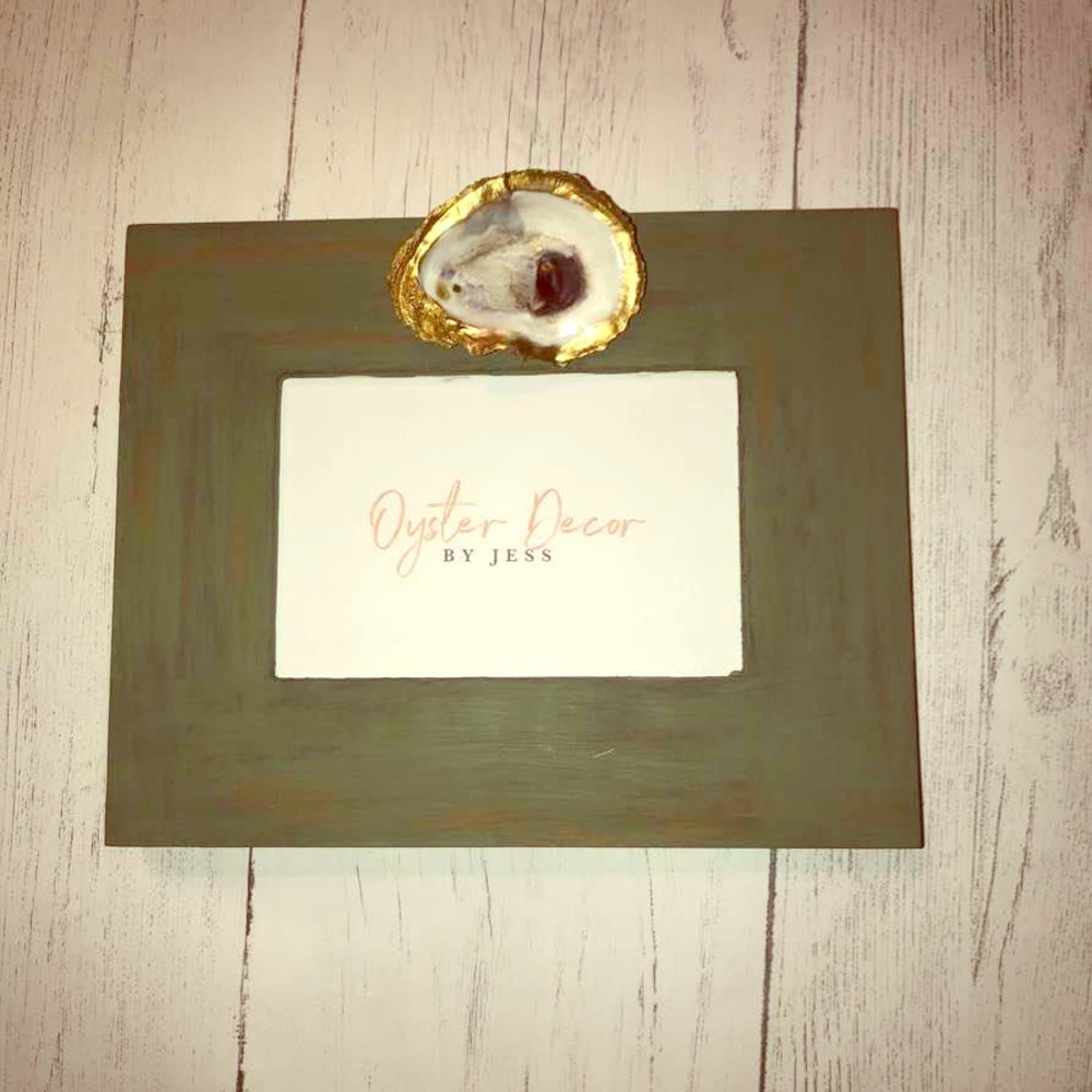 Oyster picture frame